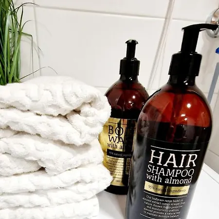 Modern Near Tampereen Messukeskus, With Own Private And Free Parking *