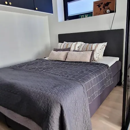 Modern Near Tampereen Messukeskus, With Own Private And Free Parking