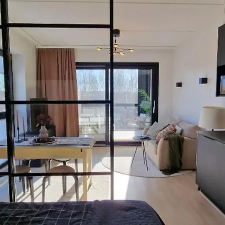 Modern Near Tampereen Messukeskus, With Own Private And Free Parking