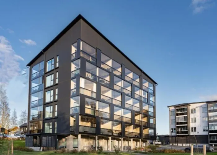 Apartamento Modern Near Tampereen Messukeskus, With Own Private And Free Parking Tampere