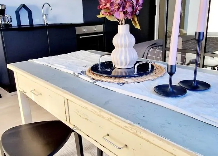 Modern Near Tampereen Messukeskus, With Own Private And Free Parking Tampere