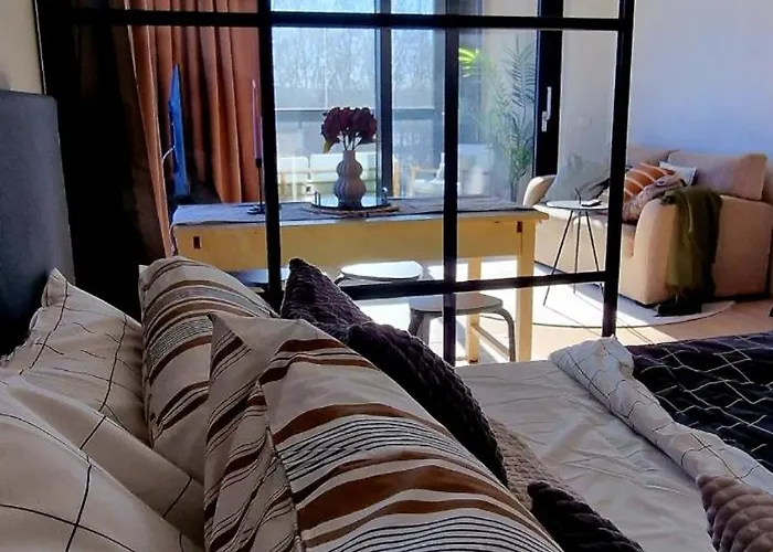 Modern Near Tampereen Messukeskus, With Own Private And Free Parking * Tampere